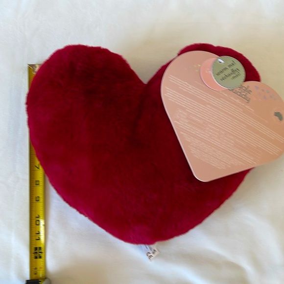 Snuggle Buddy Heat & Hug Super Soft Australia Dark Red Heart Pillow - Picture 12 of 16